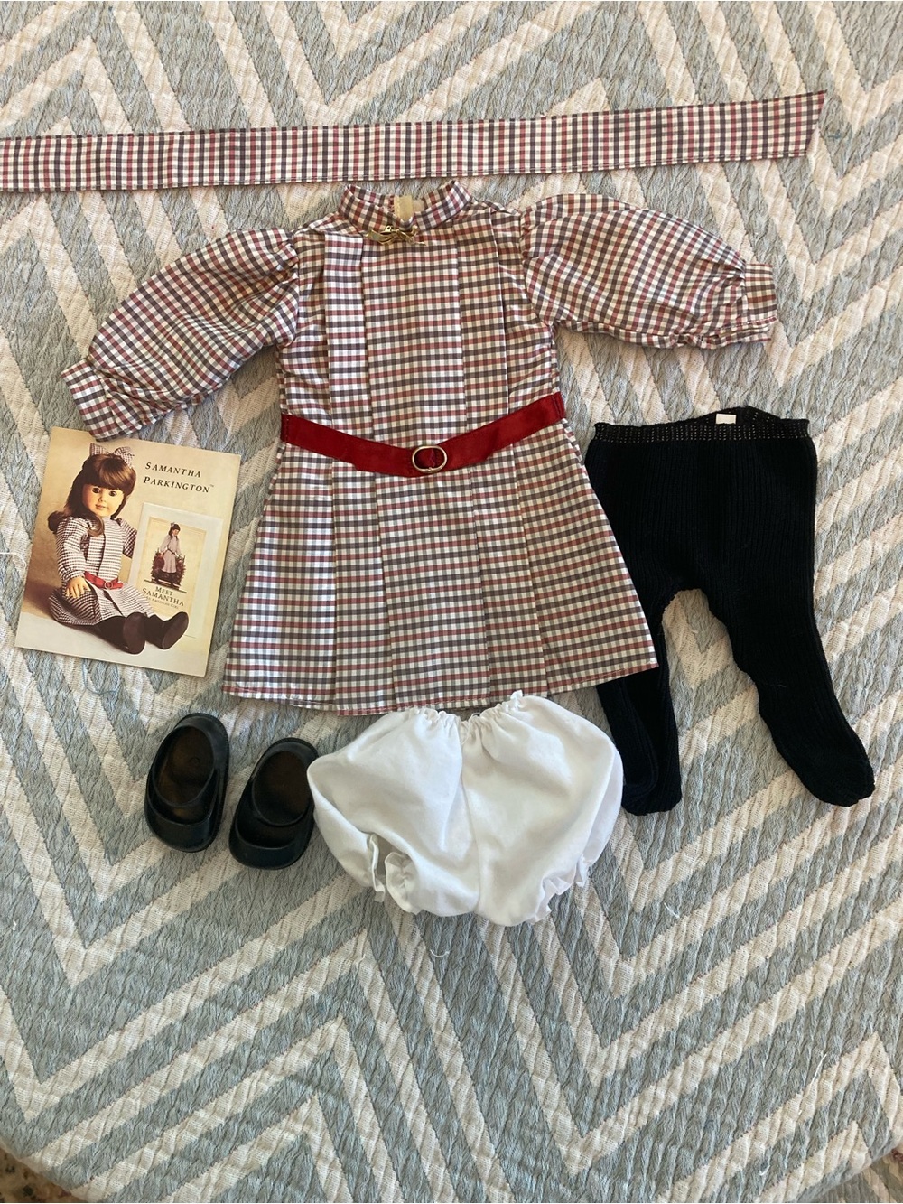 Pleasant Company American Girl Doll Samantha West Germany Meet Outfit